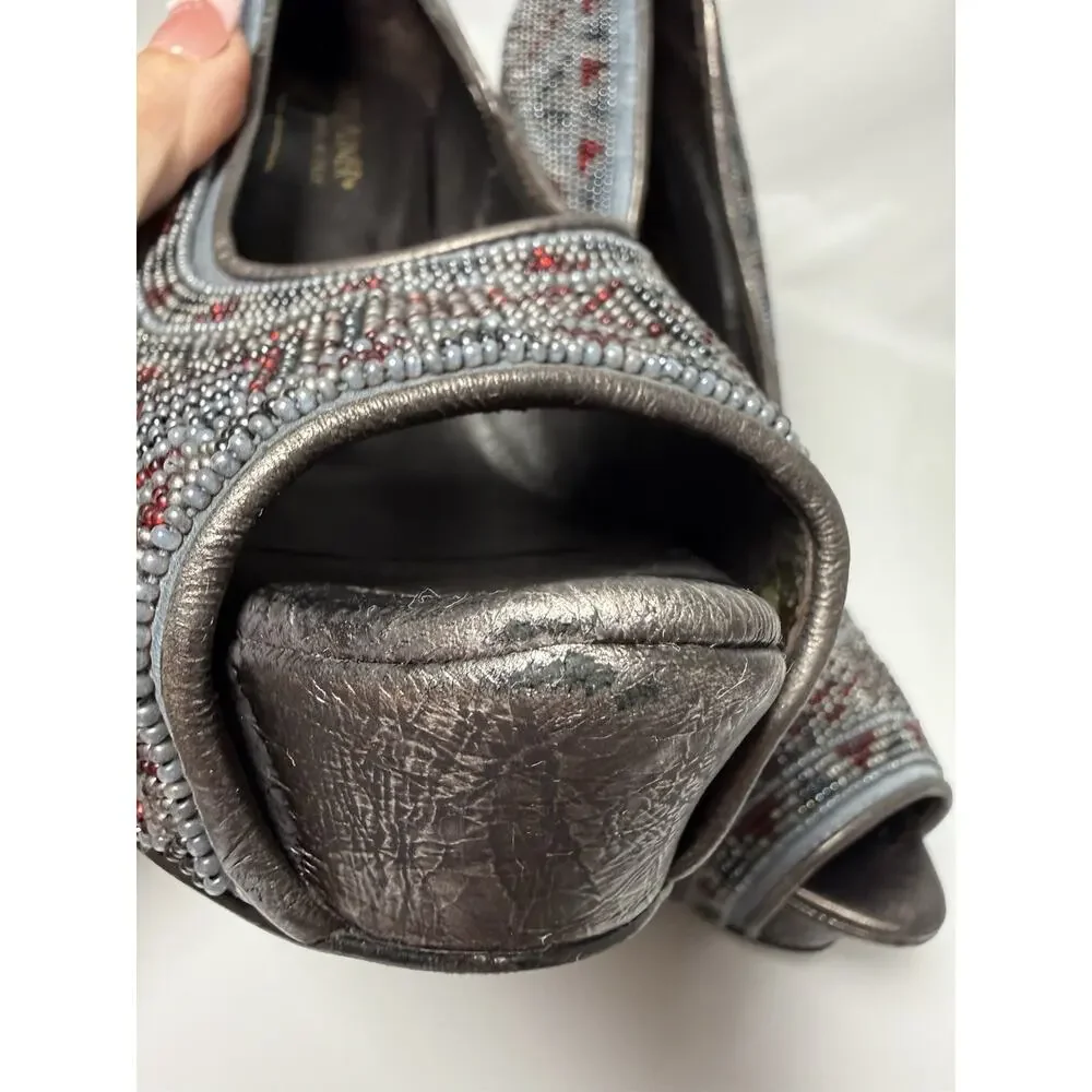 Donald J Pliner Beaded Platform Heels 7.5 M Peep Toe Italy Gray Red Leather
